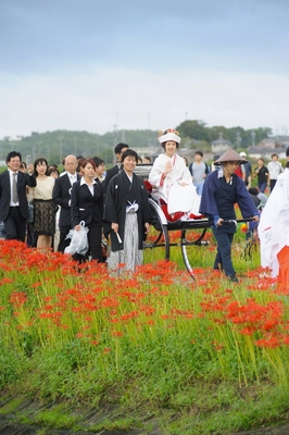 花嫁行列の様子