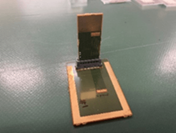 図4 垂直に折れ曲がった立体構造を持つ被測定物 (C)2024 EuMA