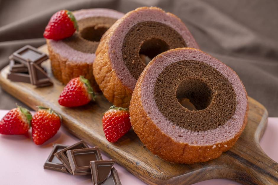 焼きたて いちごのバウムクーヘンショコラ