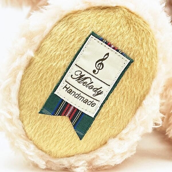 くまのメロディのぬいぐるみ