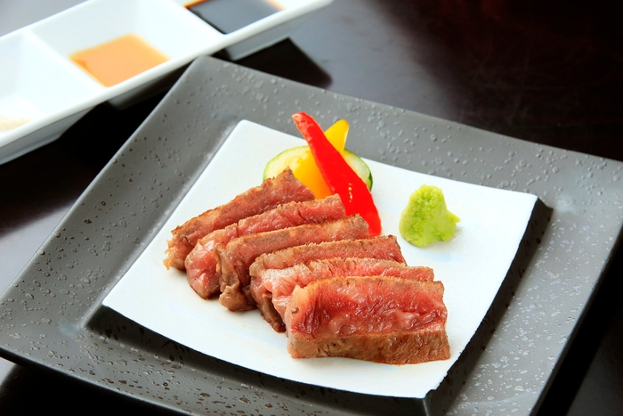 箱根西麓牛ステーキ
