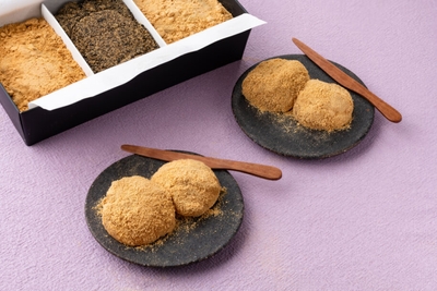 風味の違う三種のきな粉(ふくゆたか・黒ごま・深煎り)をお愉しみください