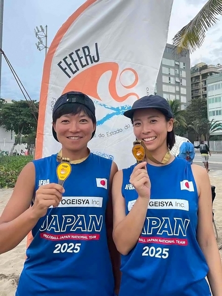 風味千賀子（写真右）・宮山有紀（写真左）ペア