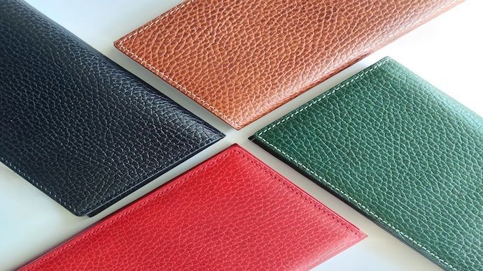 高級ベジタブルレザー使用