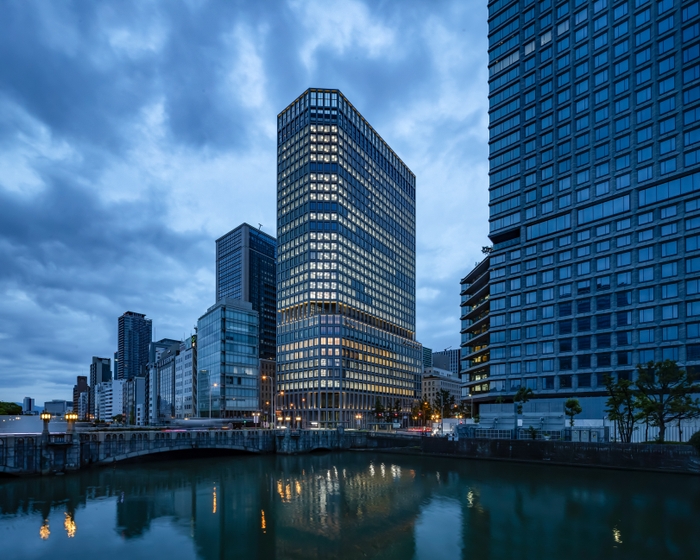 建物外観(北西方より夜間外観)