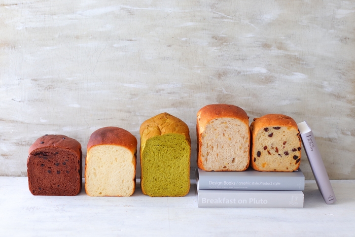 チョコパンにくるみパン、 ほうれん草パンまで作れる!