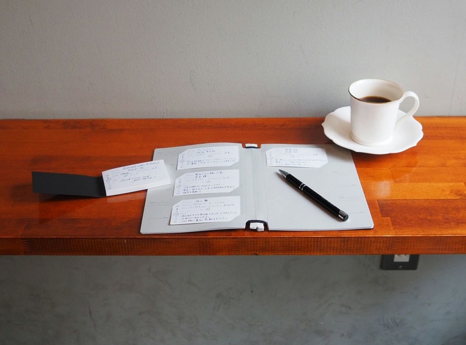 おうち時間におすすめの読書記録カードとアルバムのセット