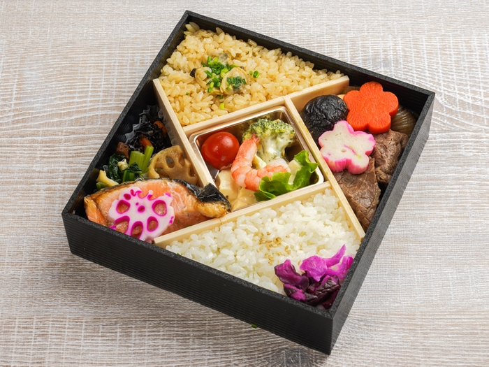 山形牛すき焼き うごう / 紅弁当