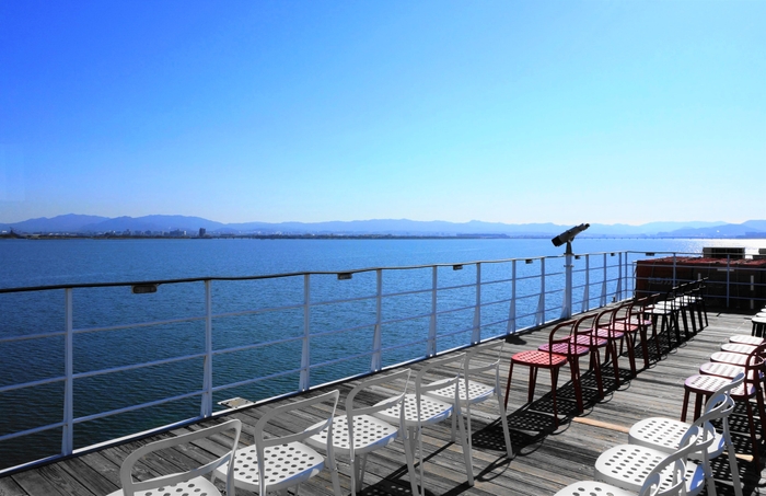 スカイデッキ（当日の座席レイアウトは異なります）