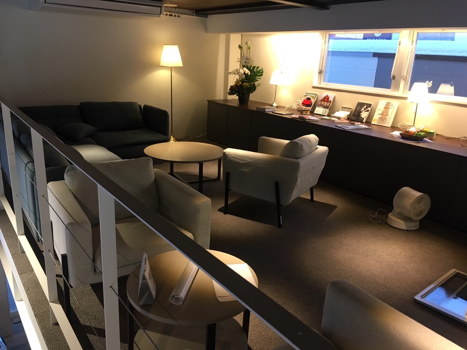 お客様用ラウンジ 4