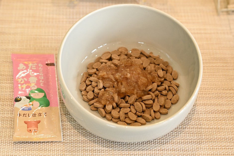 ジュレ状のあんかけがフードにどのくらい広がるか、食べる時にひげにつきにくいか。そんなところまで研究しているそうです