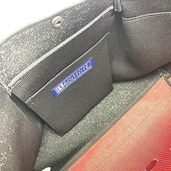 キティのバッグ