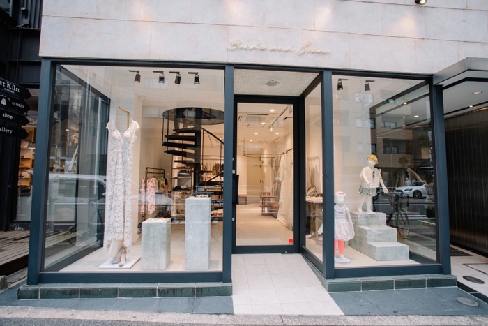 オリジナルウエディング&ファミリーサロン『Bride&Groom 南青山』(東京都港区南青山6-6-21 GLO Building Aoyama 1F&2F)