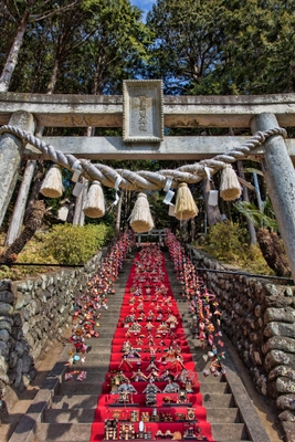 素盞鳴神社雛段飾り