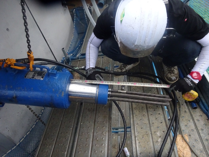 梁及び柱部材へのプレストレス導入1