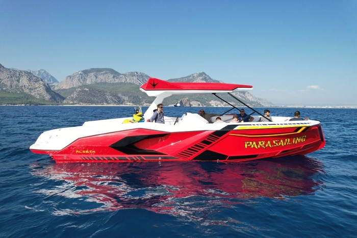 Raptor Parasailing Boat 2