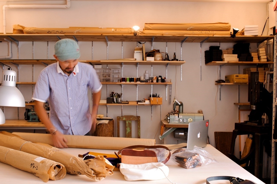 手縫い革教室 AJINA