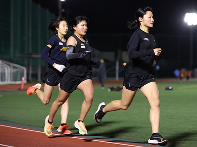 柳楽選手（右）、石松選手（中）、五味選手（左）
