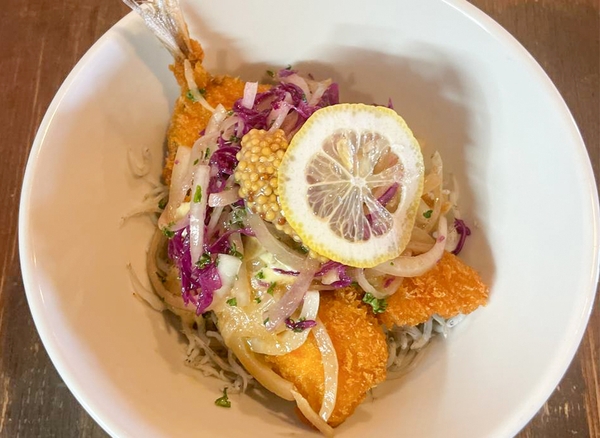 アジフライ釜揚げしらす丼