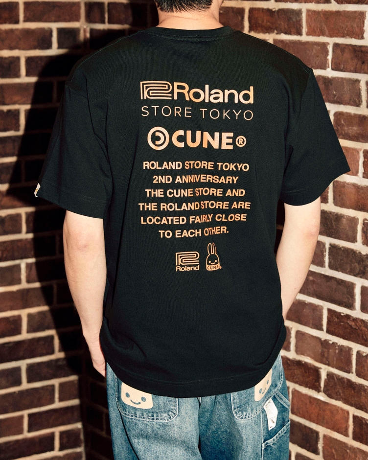 Roland Store Tokyo × CUNE T-Shirt (BLACK)背面