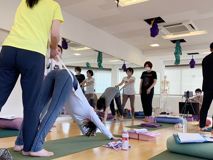 グループワークのアーサナチェック