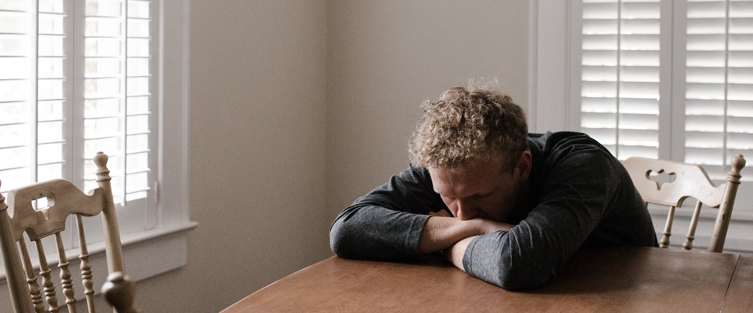 企業からの”うつ相談”が増加中 精神的、身体的なストレスには休養を！保健師が解説、”うつ病”のサインとは？