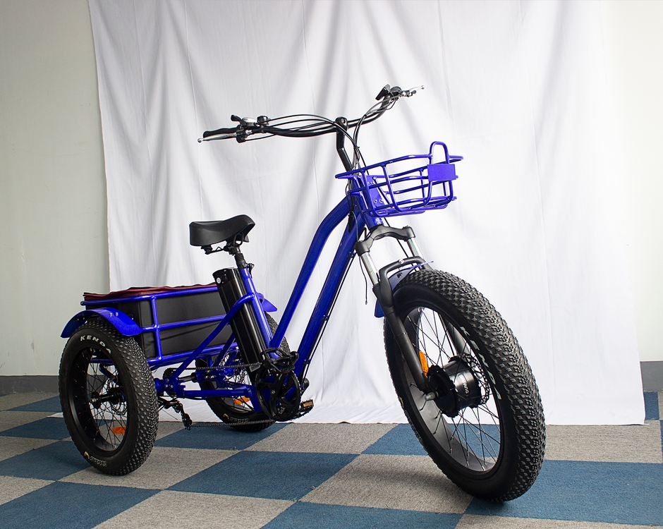 国内初・電動アシスト式三輪自転車『i trike』先行予約販売開始