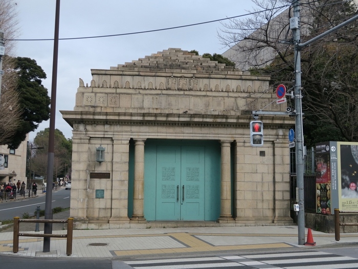 旧博物館動物園駅