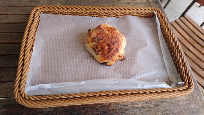 ブルーチーズとくるみがたっぷり!グルマンの自信作「石窯ブルーチーズとくるみ」1