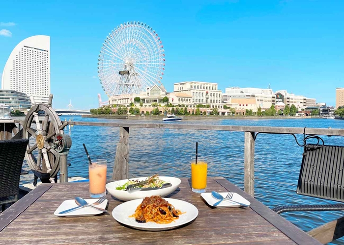 ヘミングウェイ横浜のテラス席からの景色