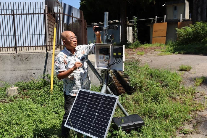 高周波音を発射するスピーカーの向きも微妙に調整