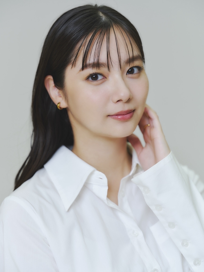 新川優愛