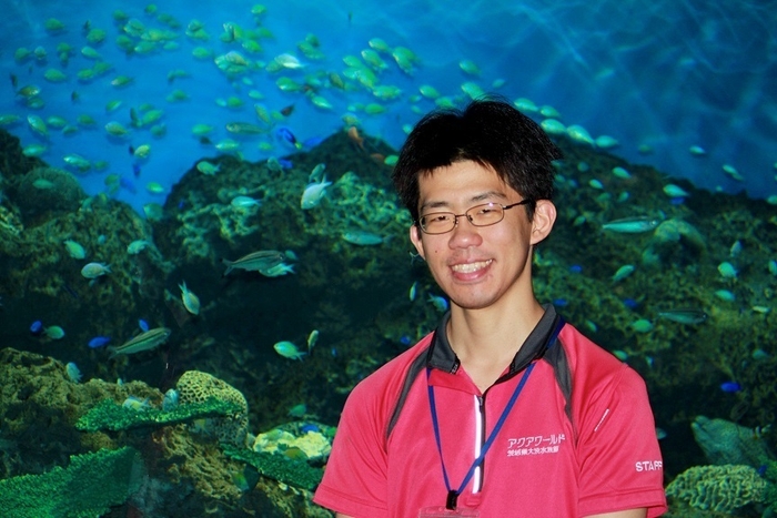 プロジェクトリーダー 魚類展示課 鈴木 理仁 (飼育職3年目)