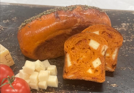 日本初！UMAMIをテーマにした食パン専門店から、 新たなうま味“ゴーダチーズ”を使用した 「UMAMI食パン とまとちーず」が3月19日から新登場！