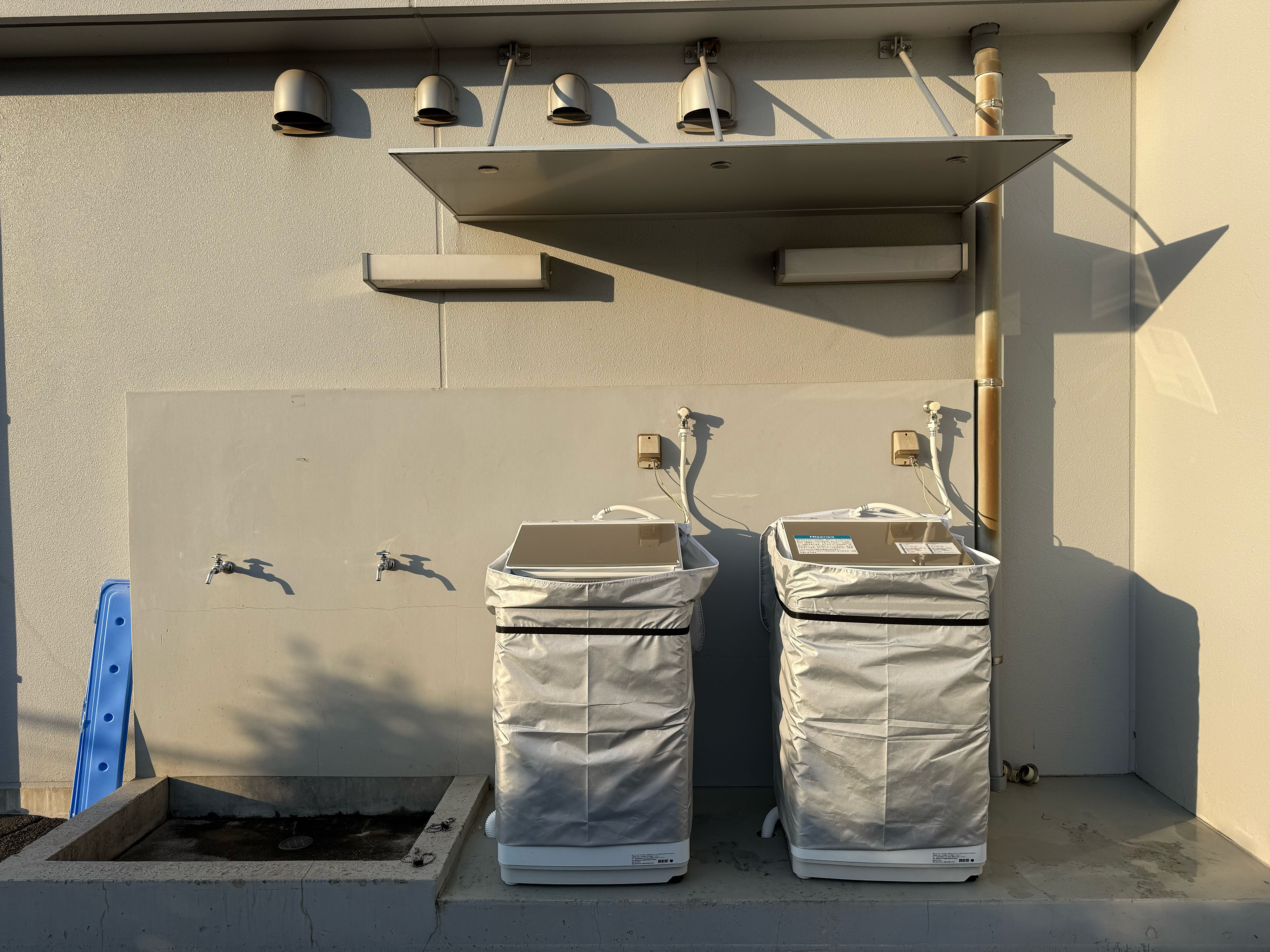 2台の洗濯機を寄贈