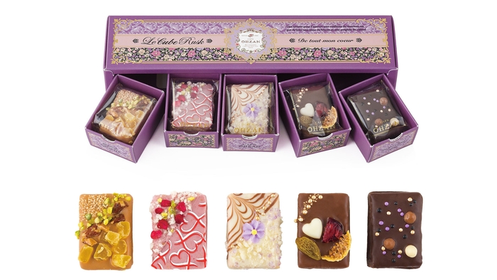 内側まで華やかなパッケージのベル