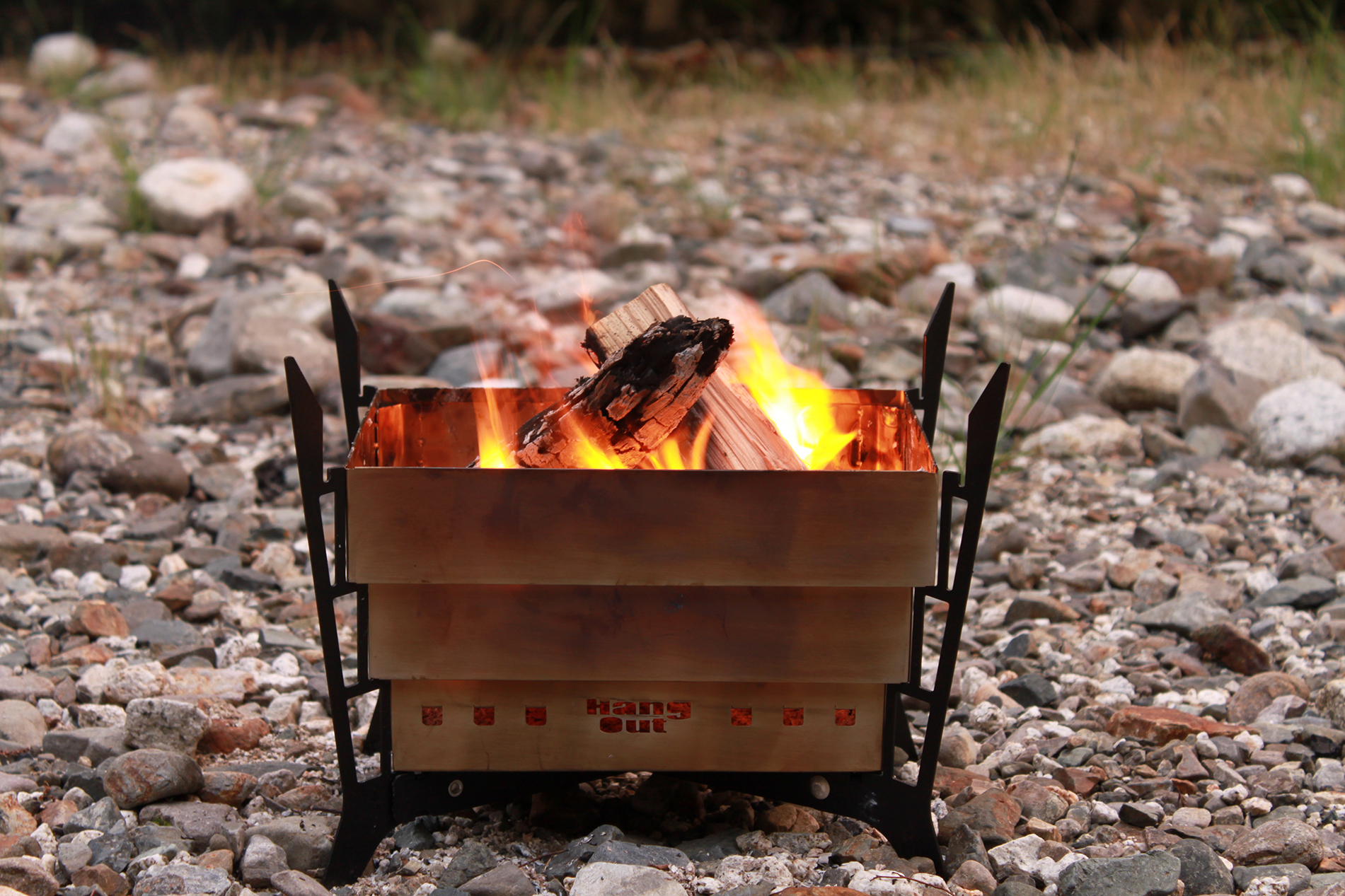 【新品】hang out ハングアウト komorebi コモレビ 焚き火台 楽天市場】Hang Out ハングアウト コモレビ 焚火台 KOMOREBI KMB-01