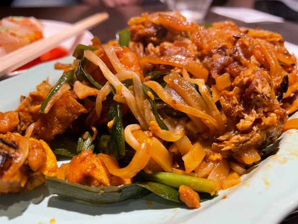 本格的すぎるパッタイ