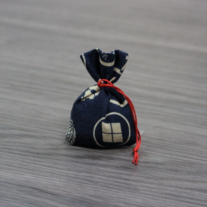 色と香りを自由に選べる匂い袋 J