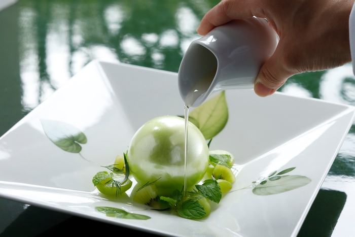 デザートカフェ長楽館「緑のエクラン」   