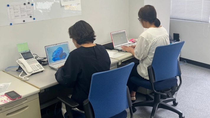 人手不足のスタートアップと、活躍の場ない高齢者が好相性 　“ちょい働き”するシニア経理プロが、企業の成長を加速へ