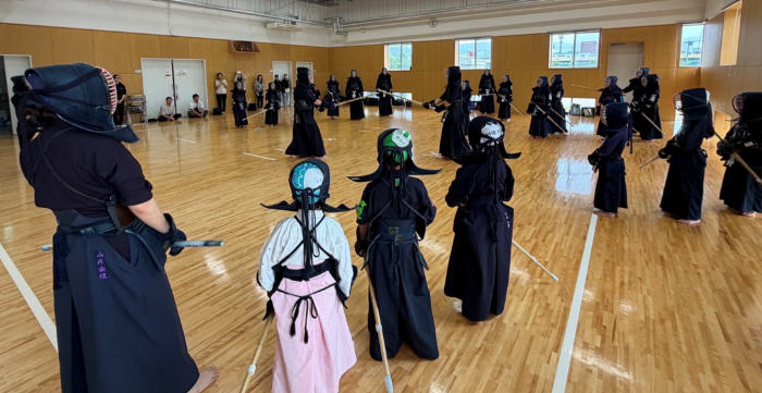 近畿大学体育会剣道部が「少年剣道大会」を初開催 5府県34団体から小学生約200人が参加