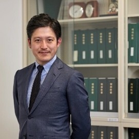 小林 晃 氏