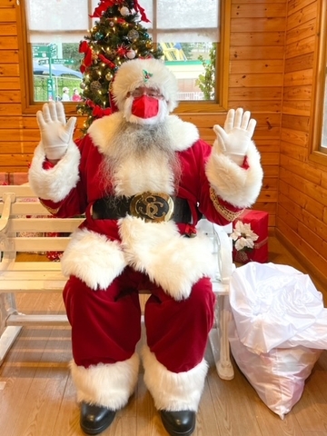 ■サンタさんと写真を撮ろう!