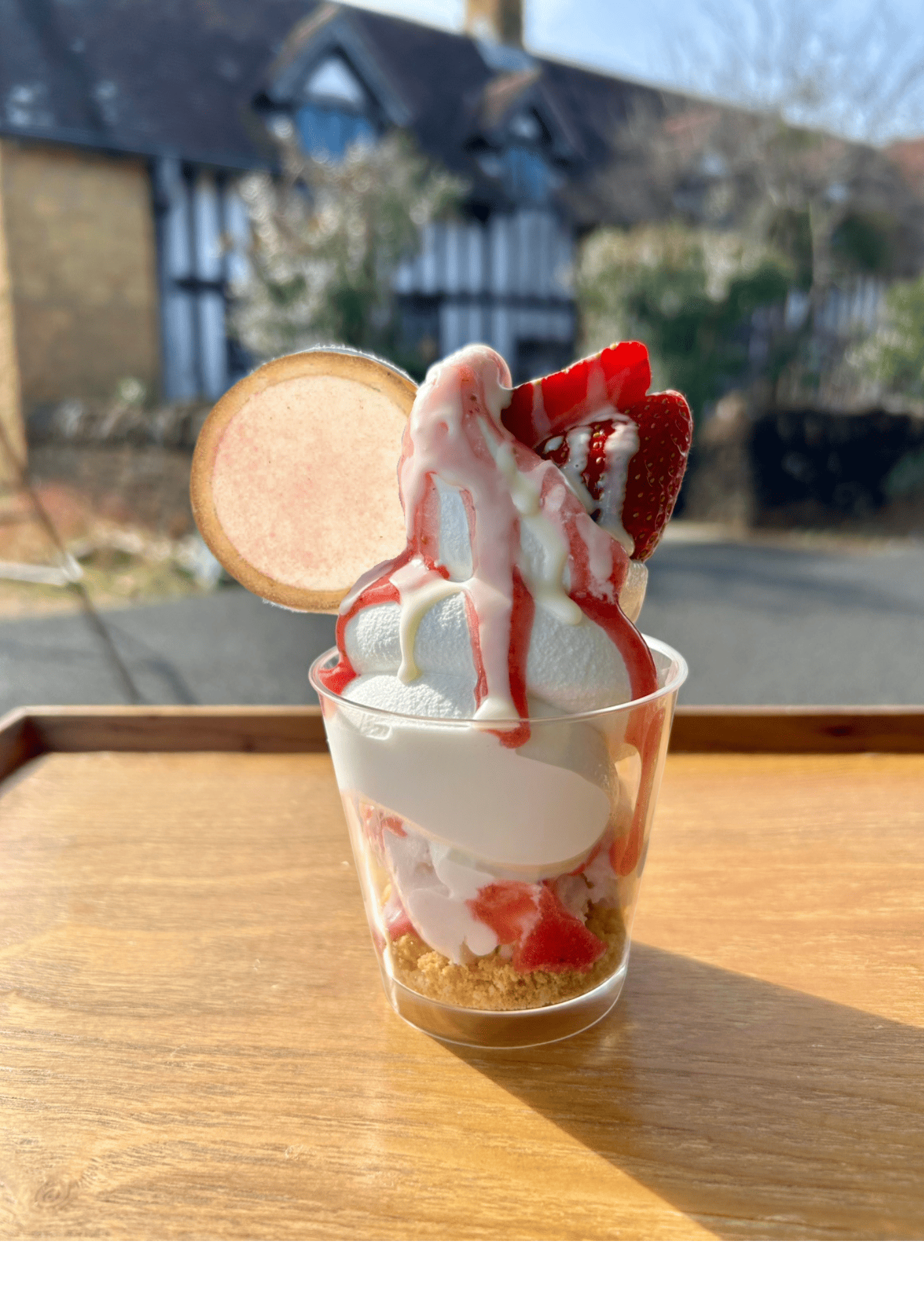 いちごまつりパフェ ~チーバベリーショコラタルトのせ~