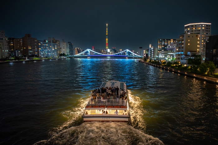 清洲橋と東京スカイツリー