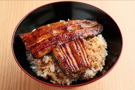 うな丼(上) 2,500円(税込)
