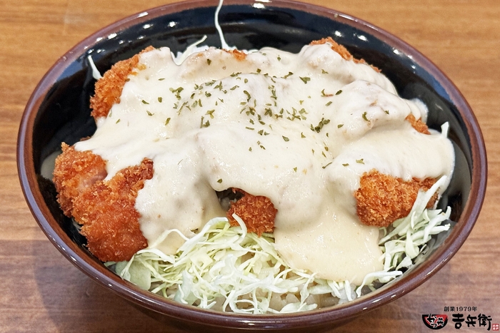 アリオリペペクリームかつ丼