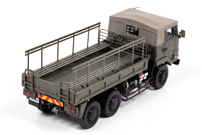 73式大型トラック 幌無:右後