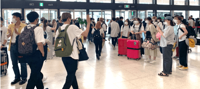 令和3年9月留学出発直前のグローバル専攻学生の様子（大阪国際空港にて）